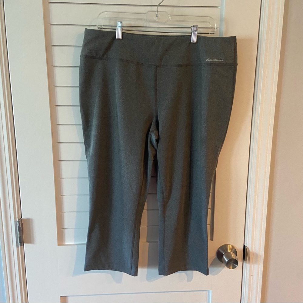 Eddie Bauer Grey Capri Length Leggings Size XL